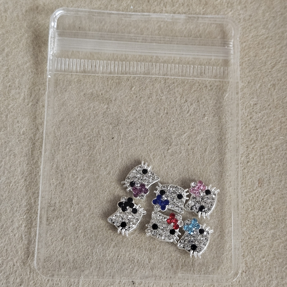 NWT 6pcs HELLO KITTY HEADS SILVER BLING NAIL ART CHARMS! - Picture 5 of 16
